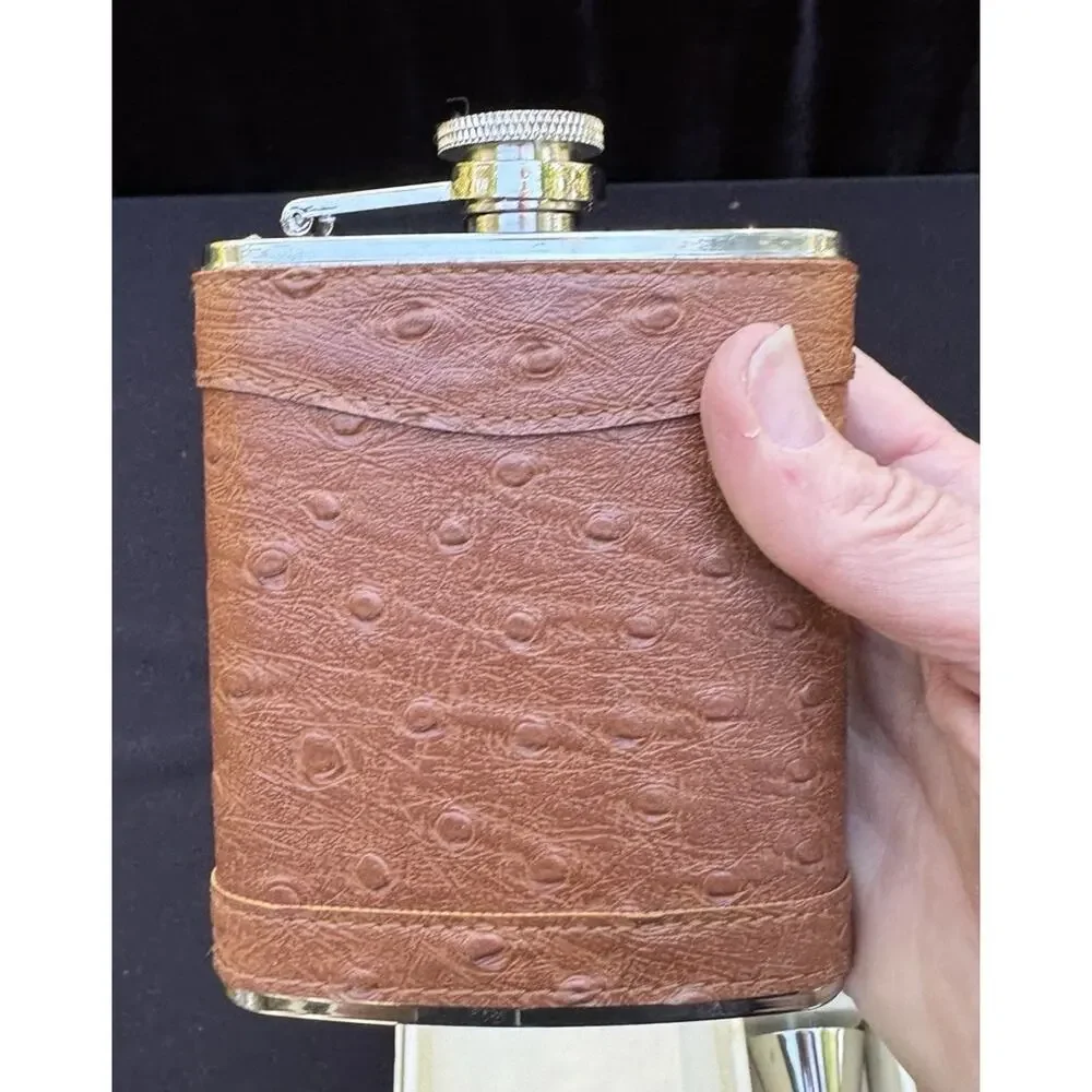 Pier One Flask Set Flash, Measurer and Funnel New in Box!